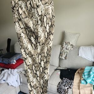 Jones New York Collection animal print slacks. Size 8